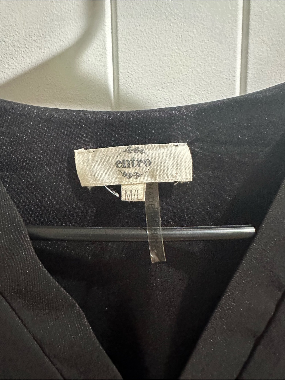 entro Black V-Neck Oversized Tunic with Pocket - Picture 5 of 5
